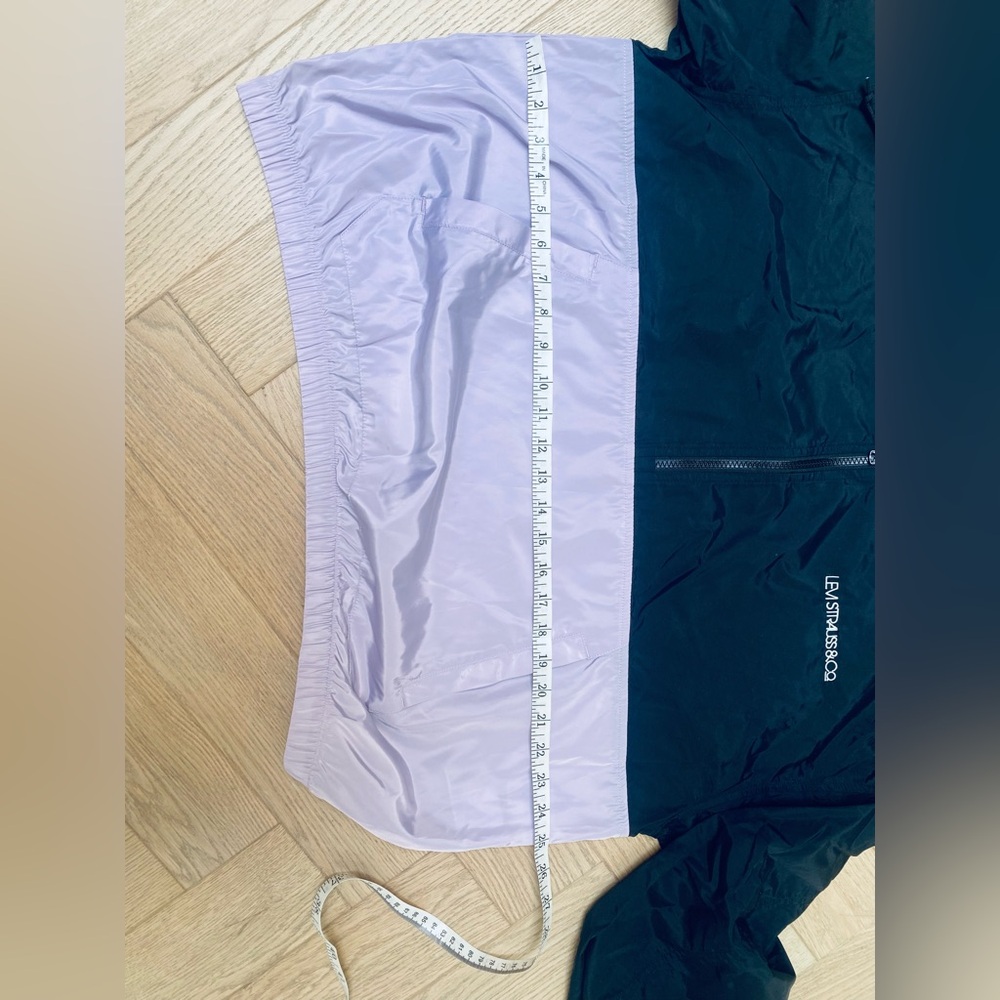 Levi Colorblocked Pullover Jacket - Picture 10 of 11